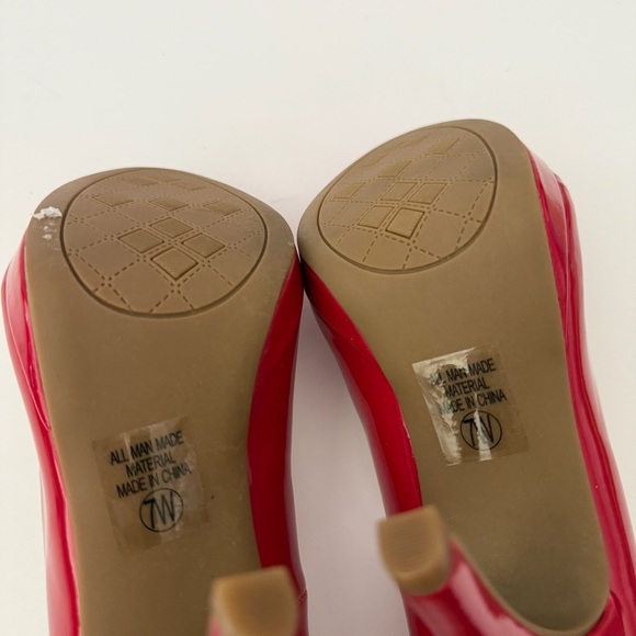 Red Patent Platform Heels Size 7 Sexy Cherry Glossy Pumps Date Night Statement - Picture 8 of 10